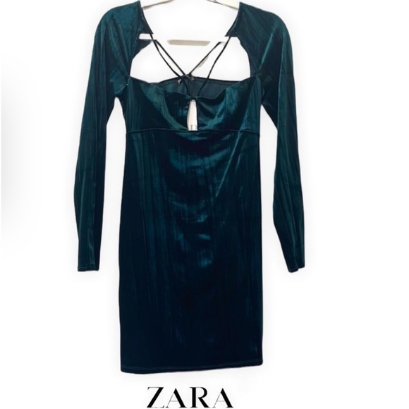 New ZARA GREEN VELVET DRESS - Picture 13 of 16